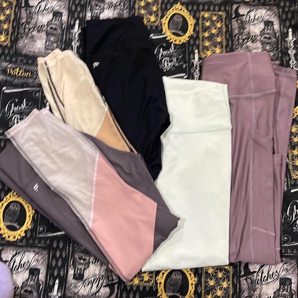 Lot of 4 Fabletics leggings